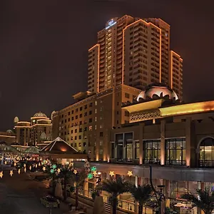 رويال سينشوري سويتس آت باندار صنواي منتجع