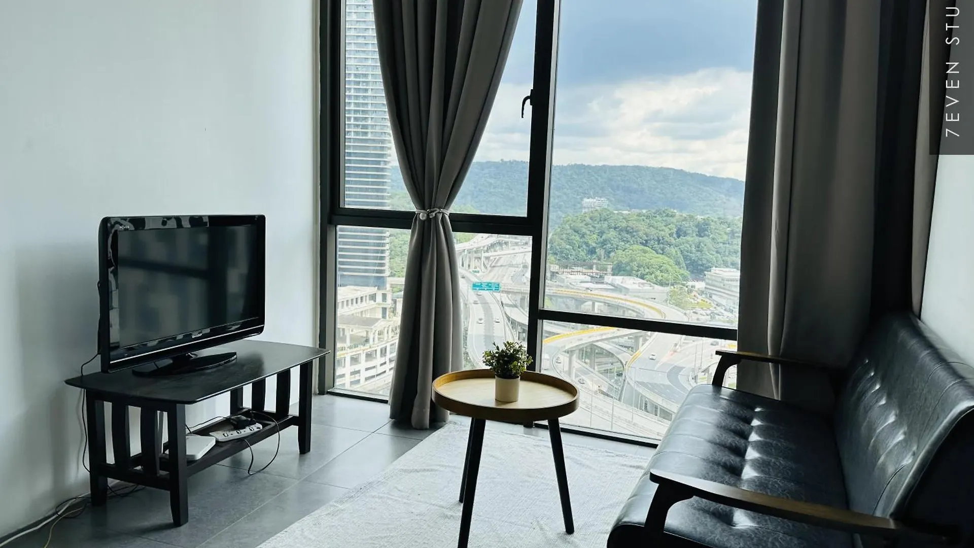 My Studio At Empire Damansara - Netflix Provided Petaling Jaya 0*,  Malaysia